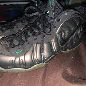 Foams Pearlescent Olive Green